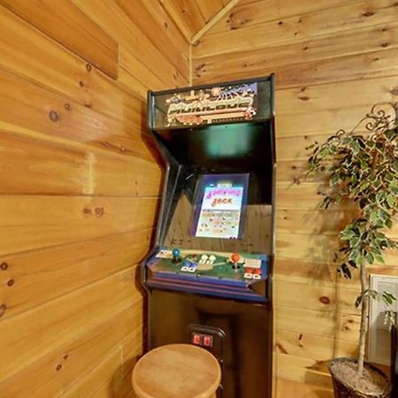 Creekside Paradise Found! One-Bedroom Mountain Cabin In Pigeon Forge Сивиървил Екстериор снимка