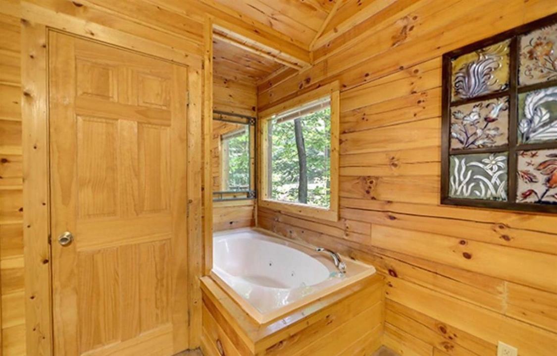 Creekside Paradise Found! One-Bedroom Mountain Cabin In Pigeon Forge Сивиървил Екстериор снимка